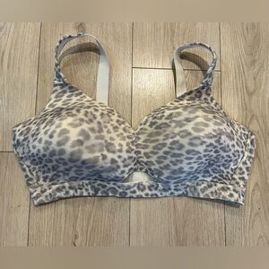 CACIQUE lightly lined no wire bra- 42DD